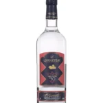 outeille de rhum blanc Longueteau à 50% d'alcool, avec une étiquette rouge et noire.