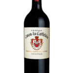 Bouteille de Château Canon La Gaffelière 2003, un Premier Grand Cru Classé de Saint-Émilion, avec une étiquette ornée du blason de la famille von Neipperg.