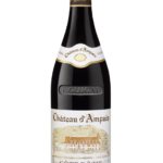 Bouteille de Côte-Rôtie Château d'Ampuis 2019 de Maison Guigal avec une étiquette beige et une illustration du château.