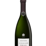 Bouteille de Champagne Bollinger La Grande Année Rosé 2015, un vin prestigieux avec une étiquette raffinée soulignant la qualité du millésime.