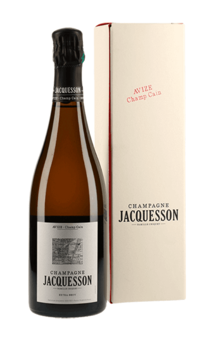 Bouteille de Champagne Jacquesson Cuvée Avize Champs Caïn Extra Brut 2013 avec coffret élégant.